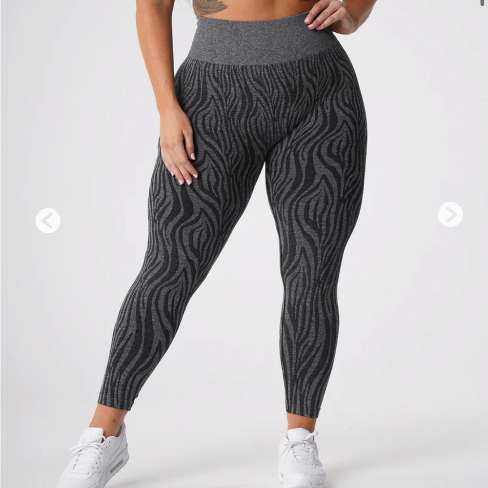 NVGTN black speckled zebra